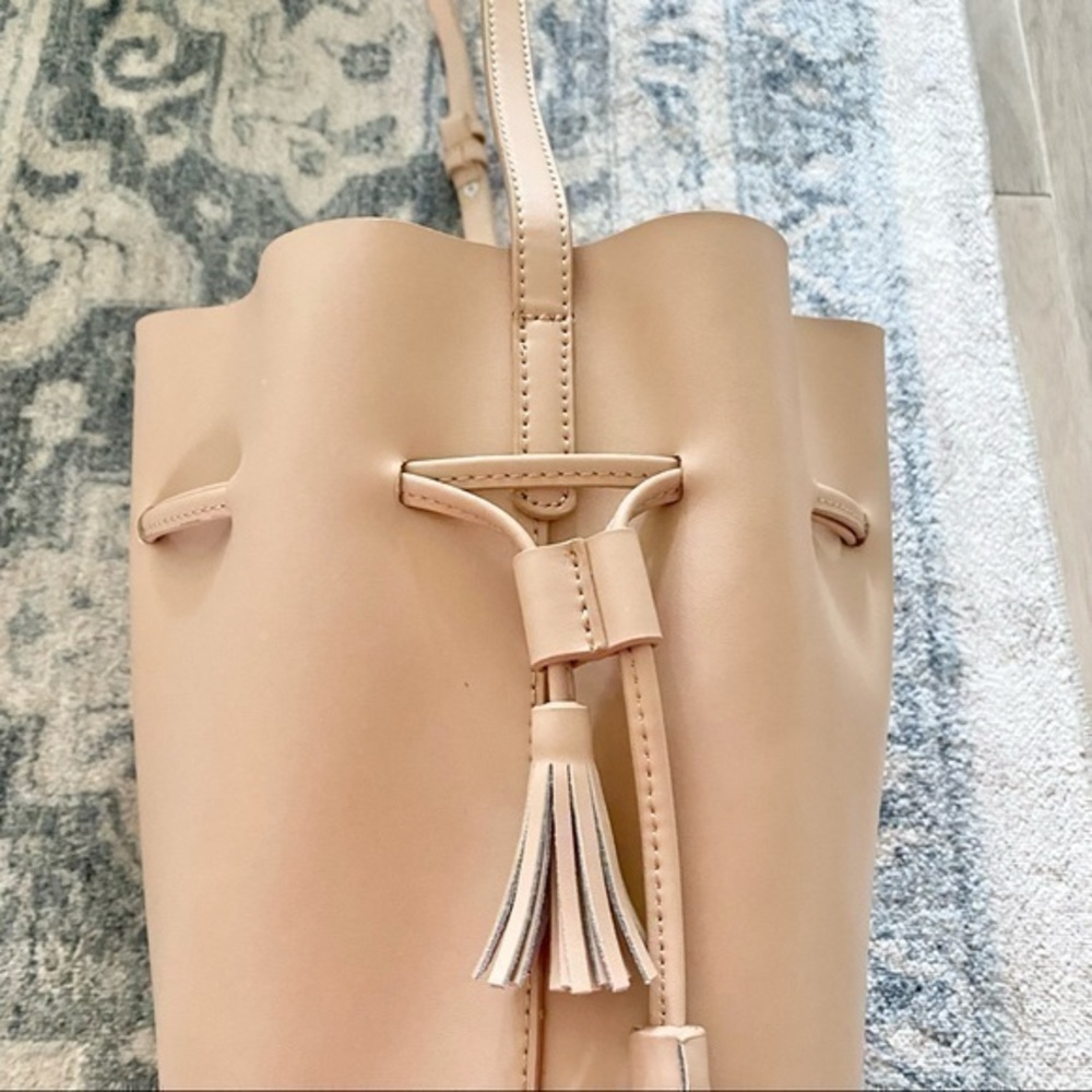 Elegant Pink Crossbody Bag - Picture 8 of 8